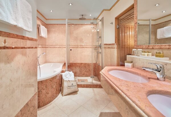 Suite in Zell am See with balcony and lake-view, Salzburg